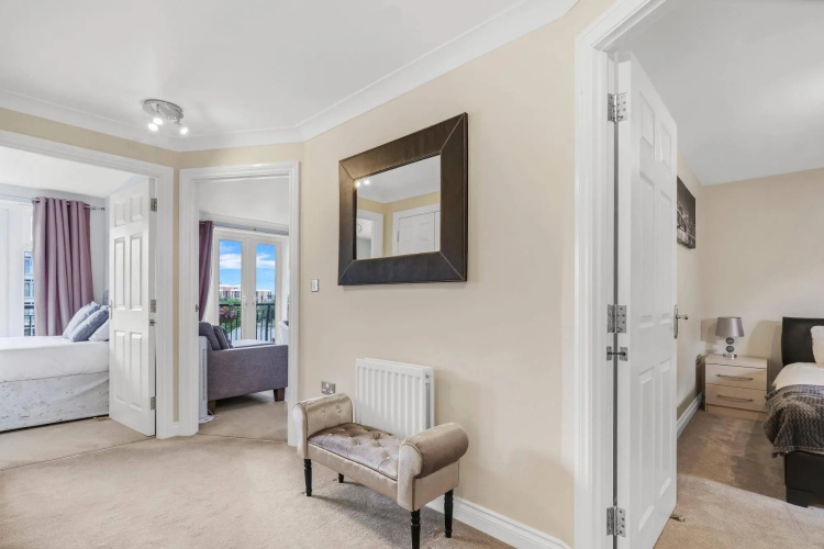 Reading Town Centre River View Serviced Apartments