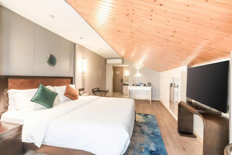 Yixing Eastluus Hotel