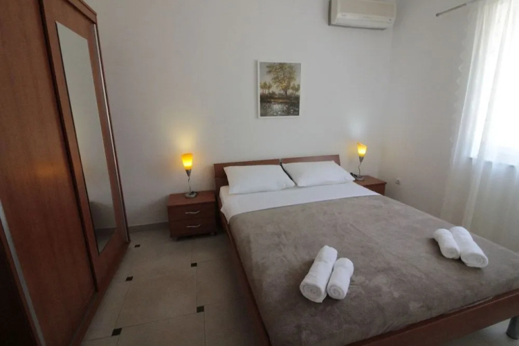 Studios & Rooms Fiesta
