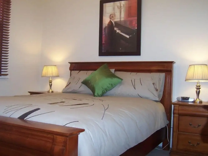 3 Bedrooms Cottage