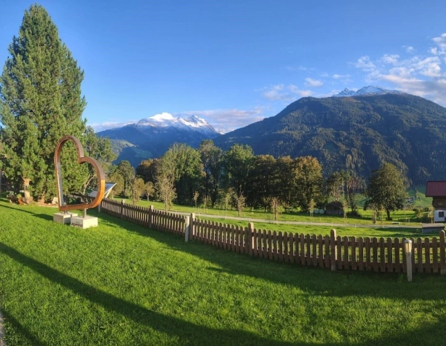 2 Bedrooms Apartment with balcony and with mountain view