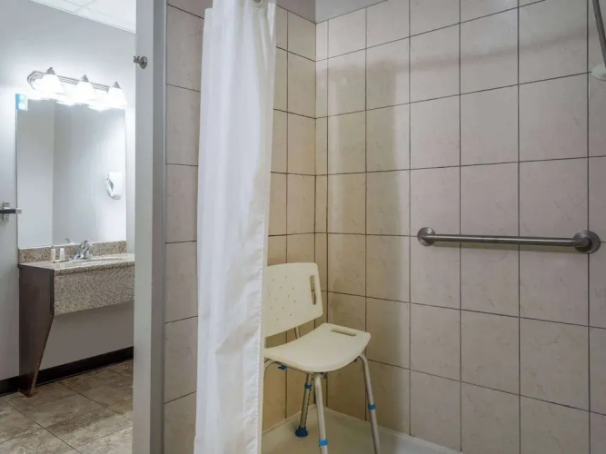 Alberta Inn & Suites