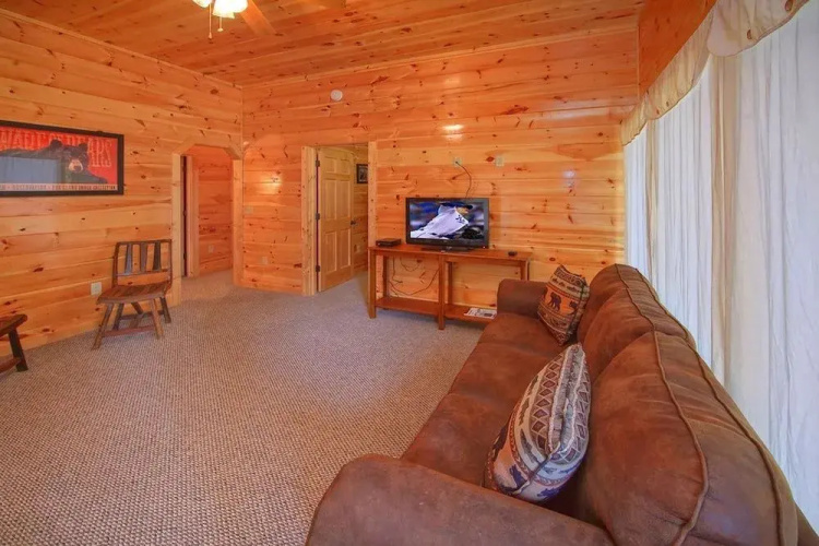 Hilltop Hideaway