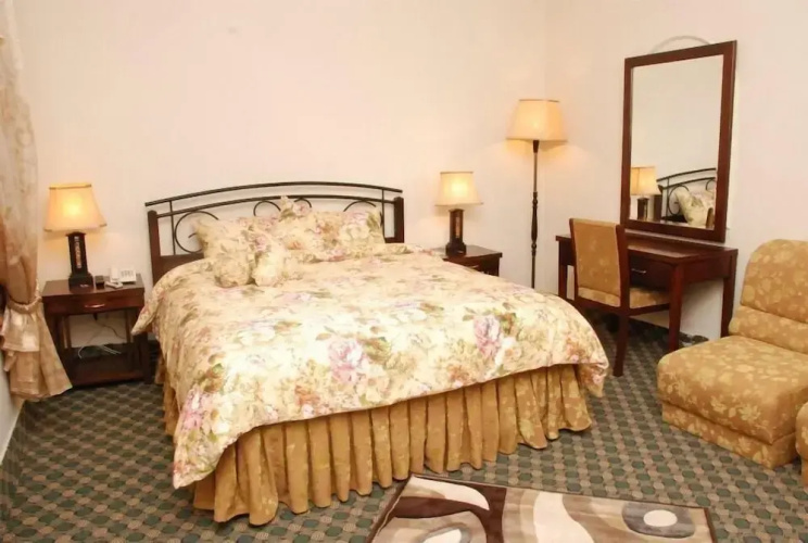 Savoy Inn