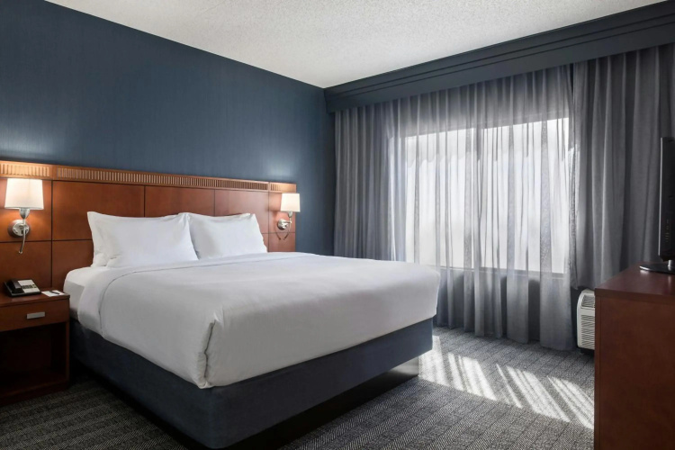 Courtyard by Marriott Phoenix Airport