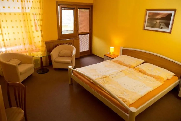 Standard Triple room with balcony