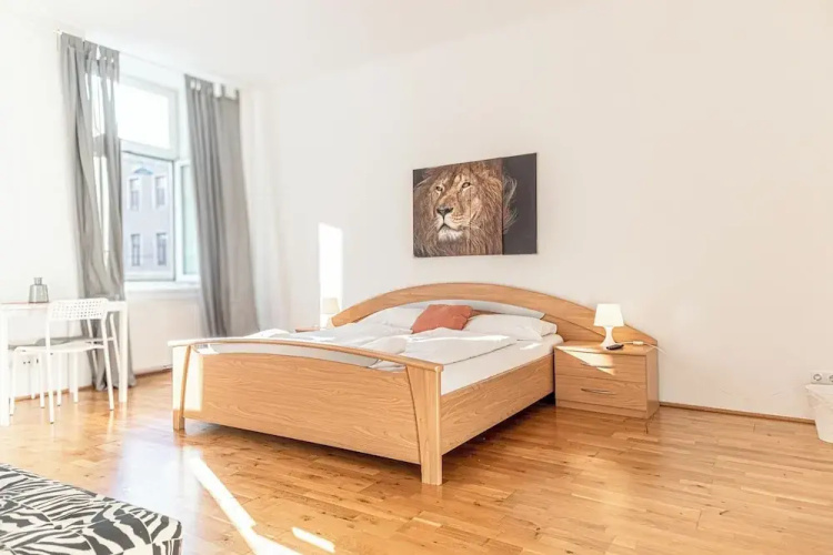 3BR Belvedere Bookable for Long Stays