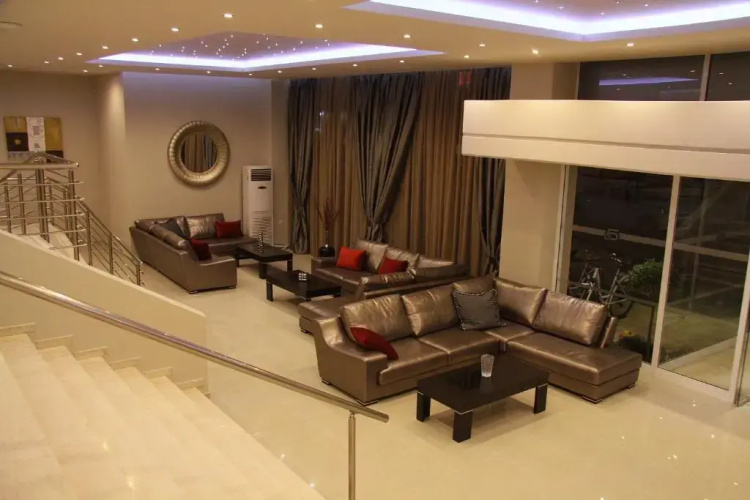 Agela Hotel & Apartments