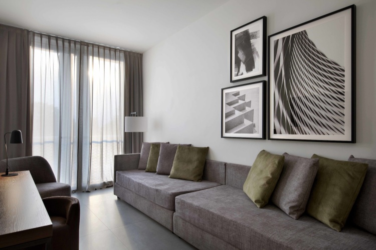 J Hotel photo 17
