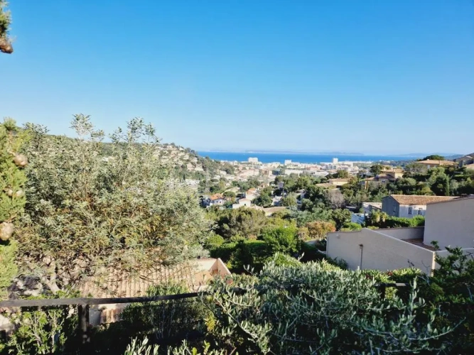 2 Bedrooms Apartment with sea view