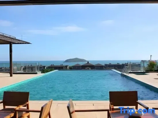 CRC·Hylla Hotel (shimei Bay Hotel)