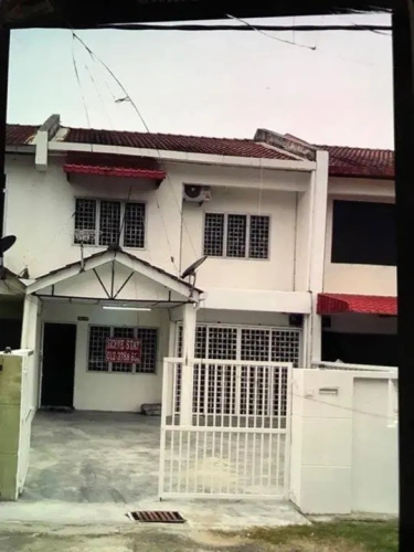 4 Bedrooms Cottage