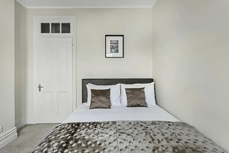Beautiful Abode In Fulham Broadway