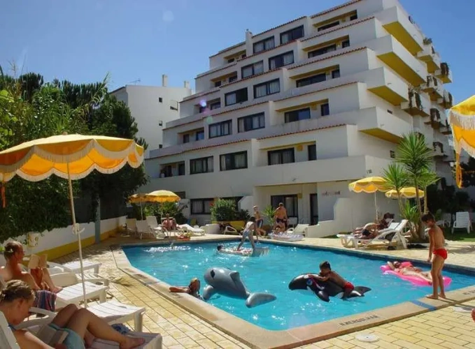 1 Bedroom Apartment with balcony