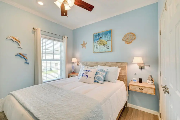 Resort Home ~ 1 Mi to Myrtle Beach Access!