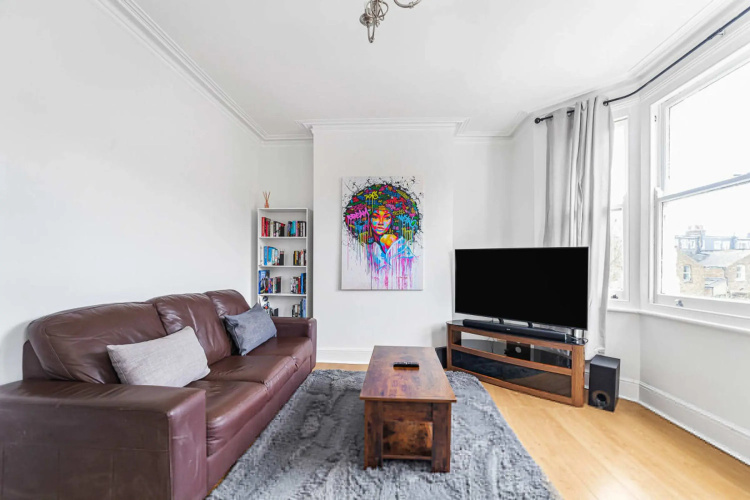 Bright West Ealing Abode