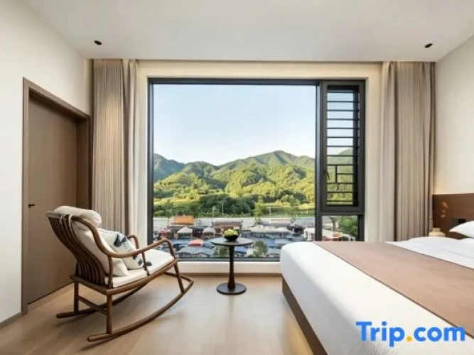 Standard Double room with balcony and with mountain view