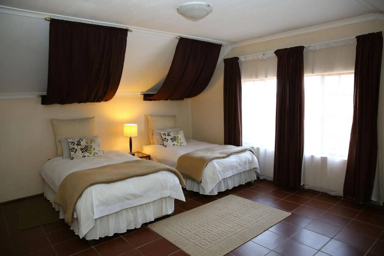 Avoca Lodge