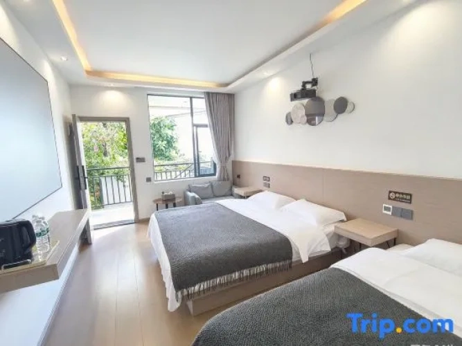 Standard Twin Family room
