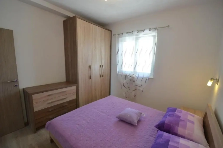3 Bedrooms Apartment