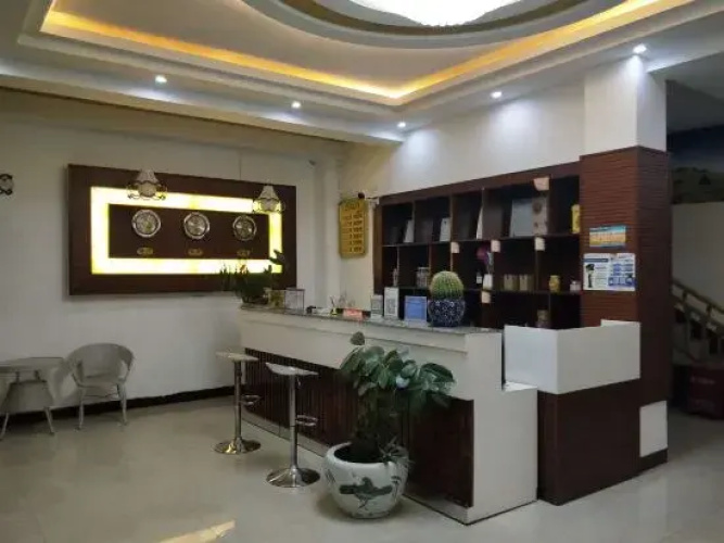 Luo Ping'an Xinju Express Hotel