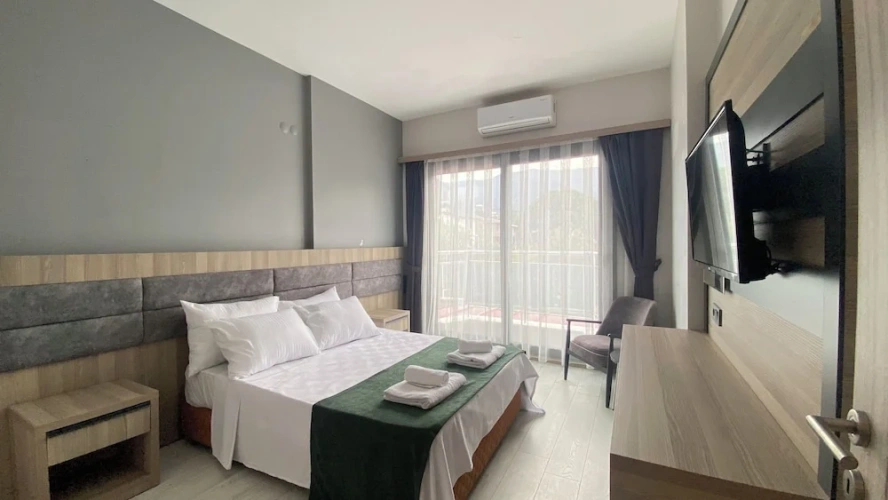 2 Bedrooms Standard Family room
