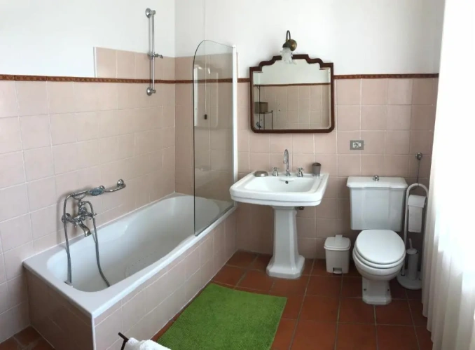 Standard Triple room with garden view