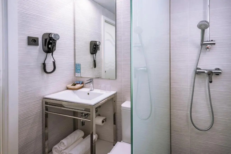 Ponient Aparthotel Marinada