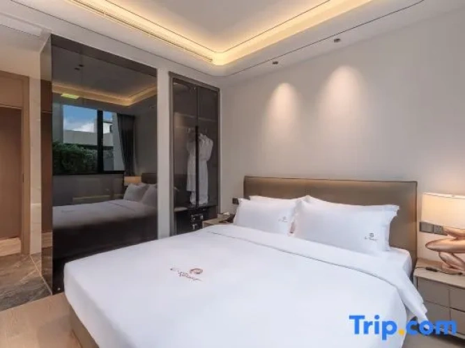3 Bedrooms Standard Family room