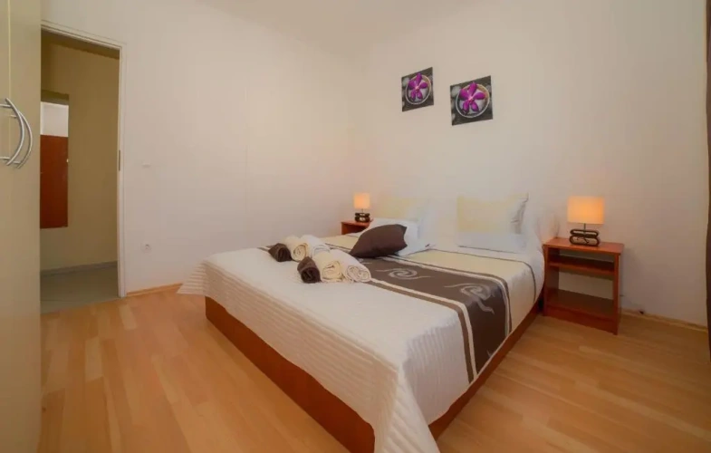 1 Bedroom Apartment with balcony