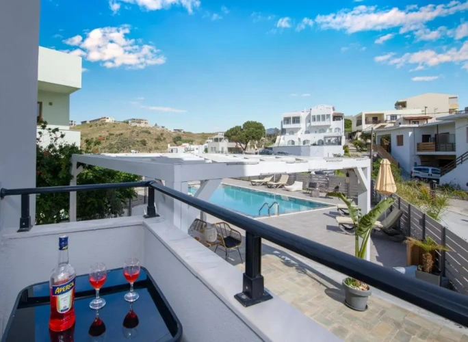 1 Bedroom Apartment with pool view