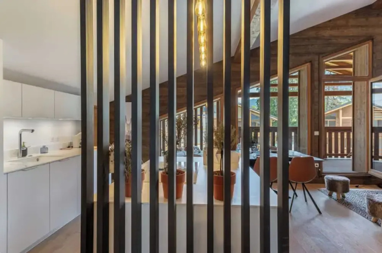 4 Bedroom Duplex With Large Balcony and Parking