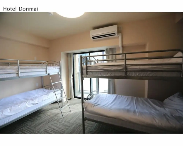 4 Bedrooms Standard Family room