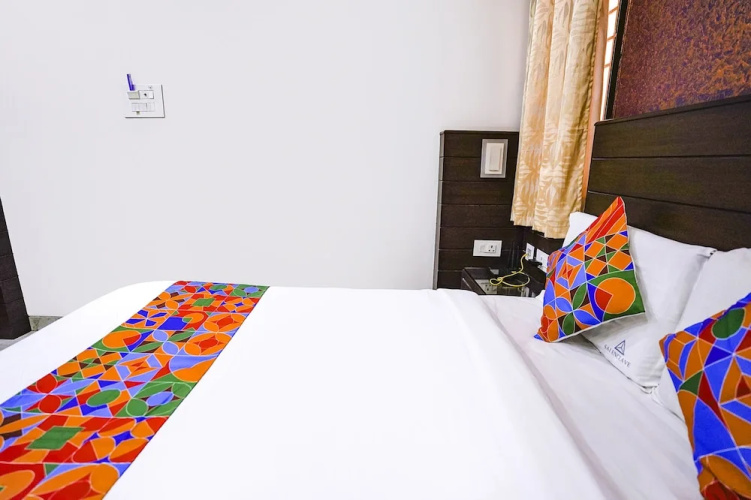 Sai Enclave Ac Rooms