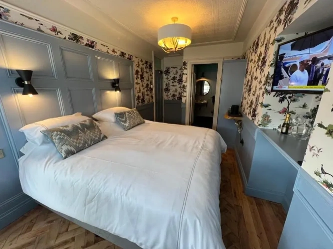 1 Bedroom Deluxe Double room