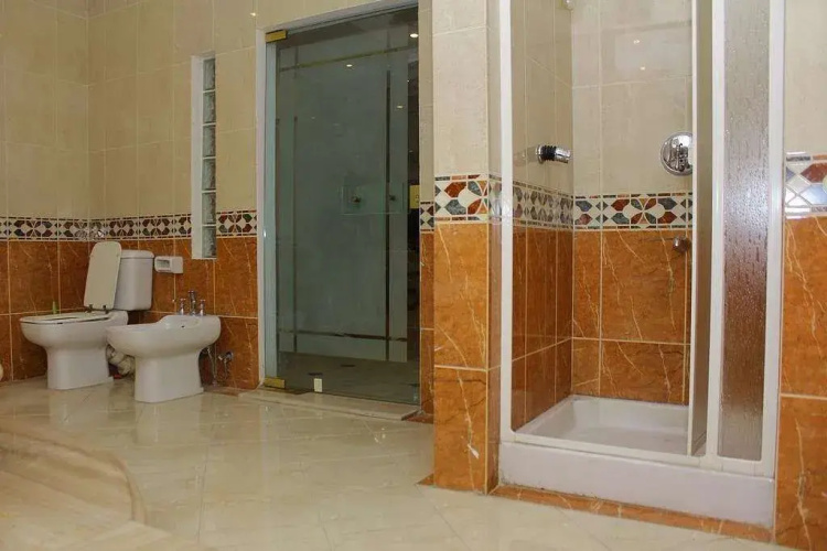 Galaxy Royal Suites Hotel