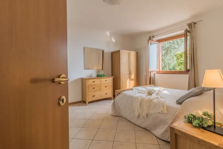 Golden View Apartment