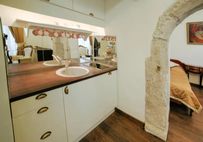 1 Bedroom Double Apartment