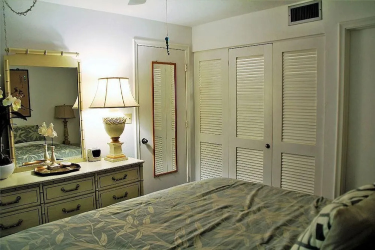Greenbrier St Condo
