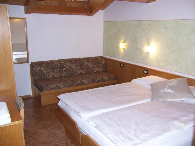 Alpen Hotel Rabbi