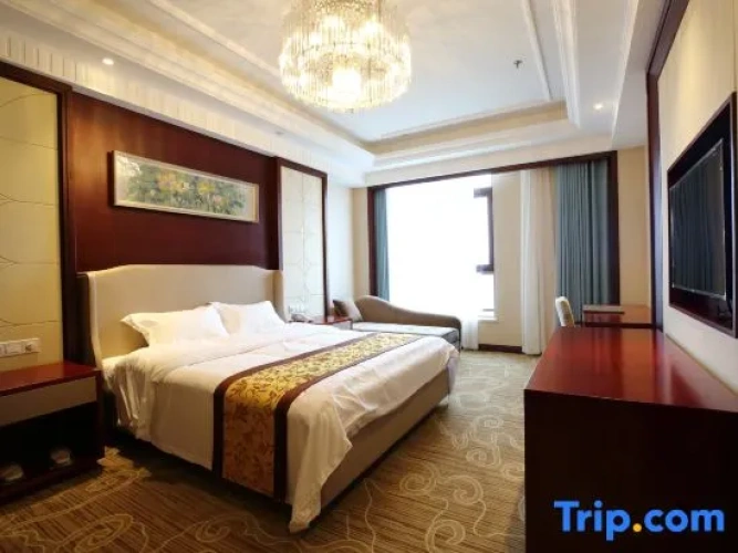 Deluxe Single Suite