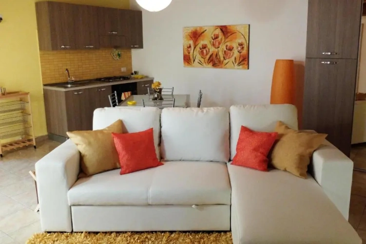2 Bedrooms Cottage