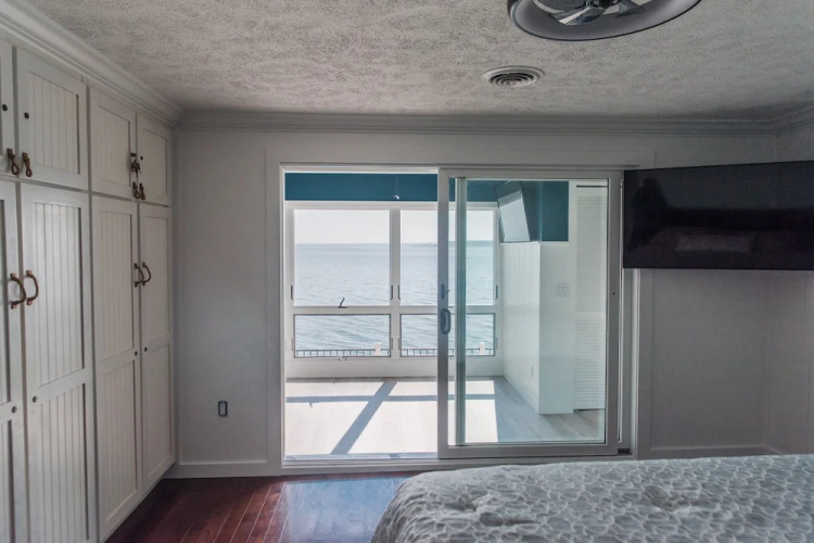 Million Dollar View Bayshore Beach House