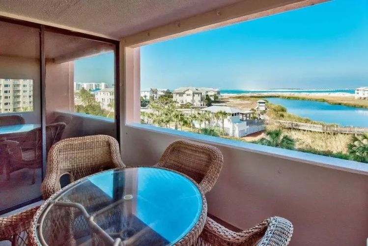 Jetty East Condominiums