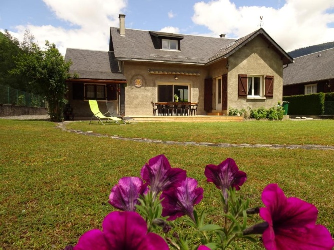 3 Bedrooms Cottage