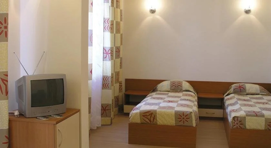 Druzhba Hotel