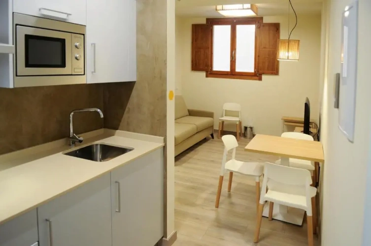 2 Bedrooms Apartment