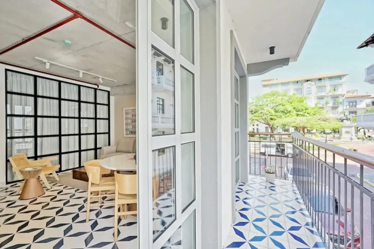 w Stylish 2BR in Plaza Herrera