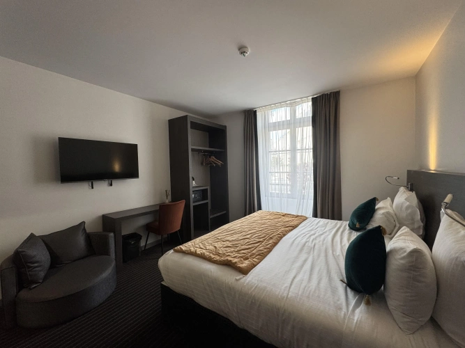 Guest rooms