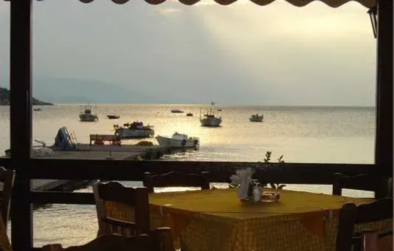 Romvi & Taverna